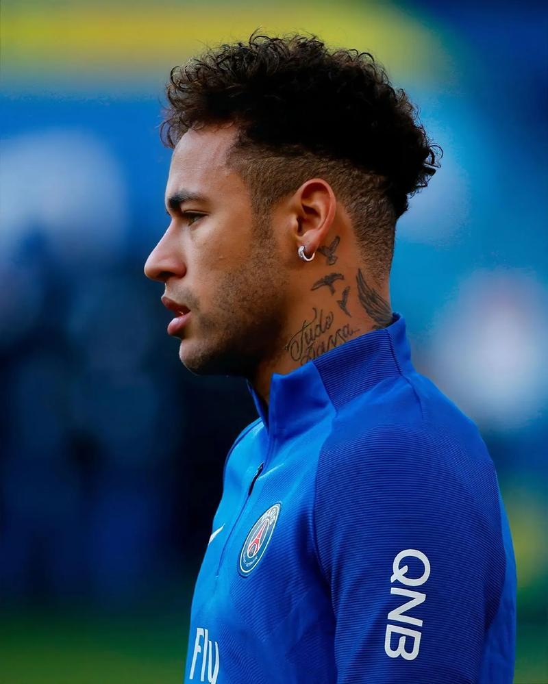 跨界！皇马×漫威推出联名球衣，官方售价528元起（皇马联手漫威上新联名球衣，官方价528元起）