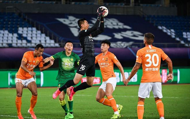 76人加时123-114力克雄鹿，马克西狂轰54分带队送雄鹿三连败