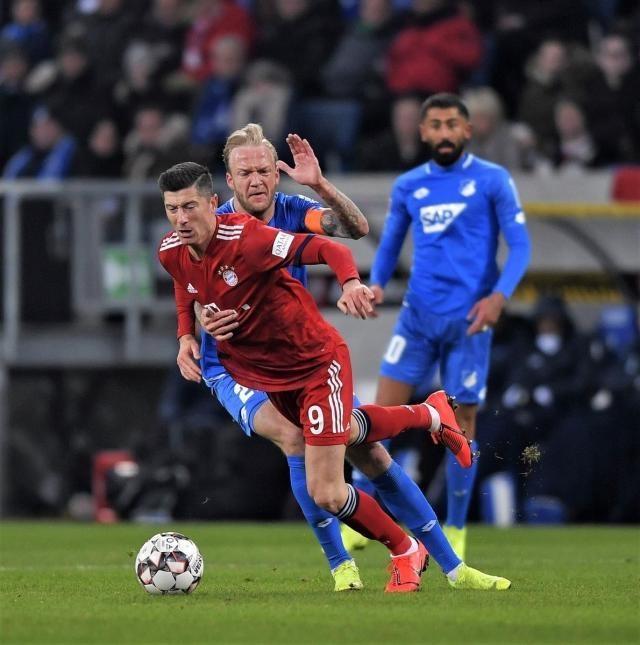 曼联红魔主场零封狼队