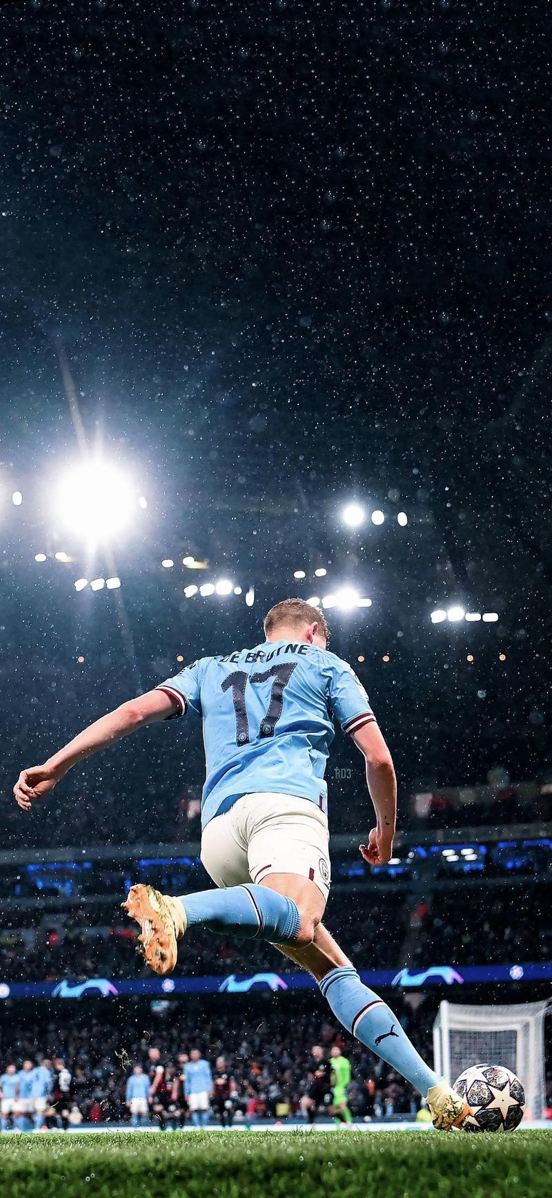 欧冠八强全部出炉，新贵强势晋级引爆热议