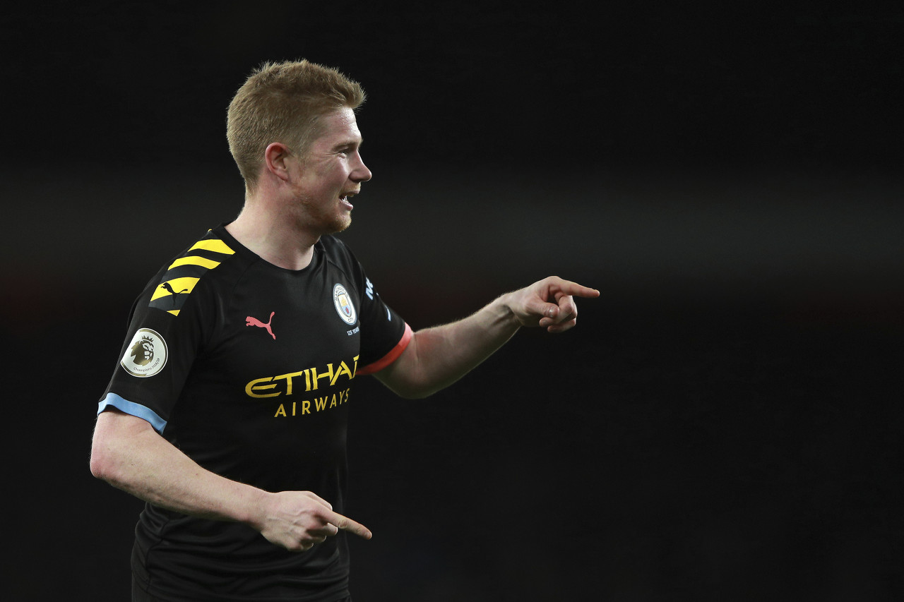 杰伦·约翰逊背靠背拿下三双，成为老鹰队史第二人