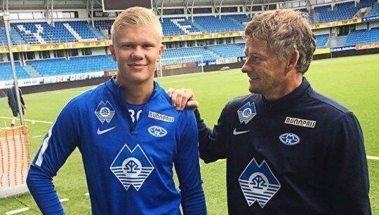 又犯规了！第二节刚上来杨瀚森补防科沃德又被裁判吹打手&已经3犯