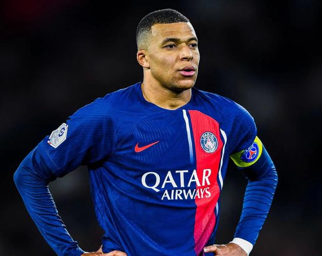 伦敦足球：帕尔特伊已经抵达法院，出席强奸指控听证会（伦敦足坛：帕尔特伊现身法院，参加涉嫌强奸案听证会）