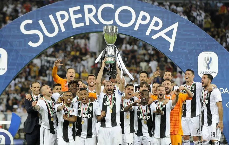 英超：利物浦客场3-2击败伯恩茅斯（英超战报：利物浦客场3-2险胜伯恩茅斯）