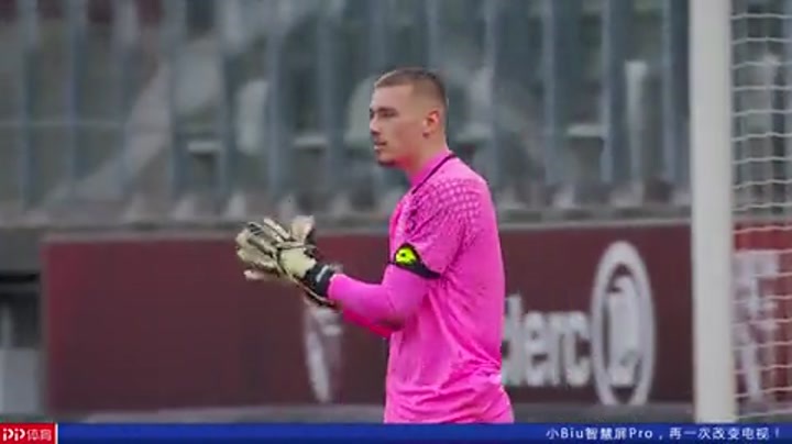 世体：戴上面具的加西亚像个超级英雄，他是弗里克的王牌球员