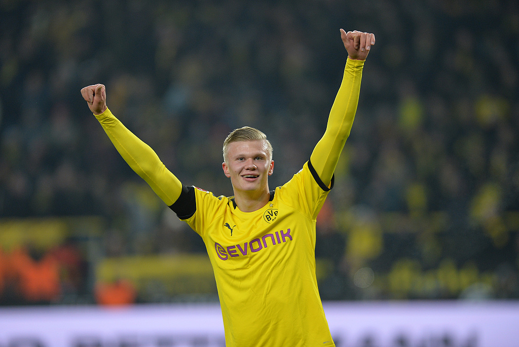 海地足协庆祝闯进世界杯：梦想成真了！新的历史篇章正在书写（海地足协欢庆晋级世界杯：梦想照进现实，历史新篇开启）